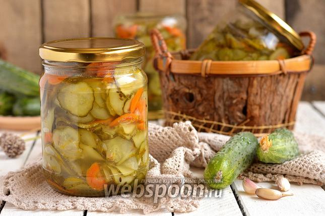 Фото Салат из огурцов, моркови и лука «Зимний каприз»