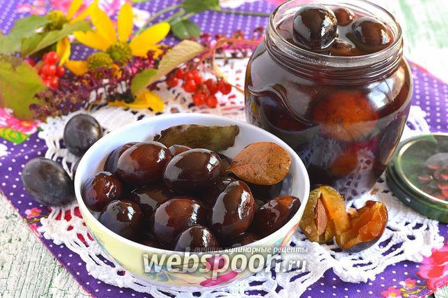 Фото Сладкие маринованные сливы-пятидневки