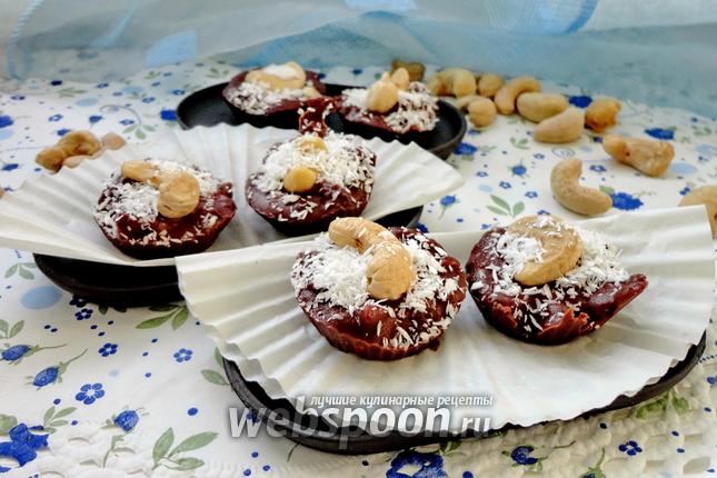 Фото Шоколадные конфеты с мятой и кешью