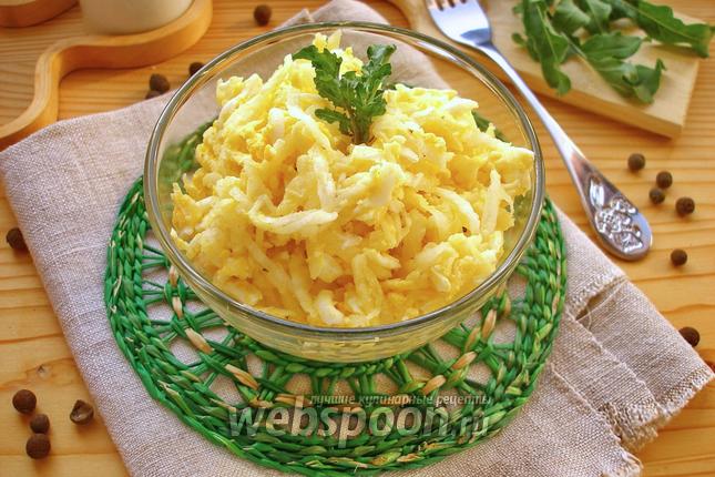 Фото Салат с дайконом, яйцом и сыром