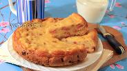 Фото рецепта Заливной пирог с сыром и сосисками в мультиварке