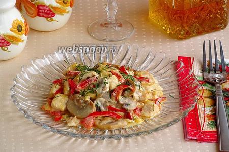 Фото рецепта Шампиньоны с куриным филе и сладким перцем по-муромски