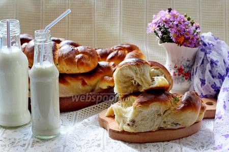 Фото рецепта Плетёнка с изюмом и цукатами