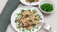 Фото рецепта Постный рис грибами и луком