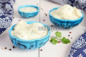 Фото рецепта Пельмени в кефирном соусе