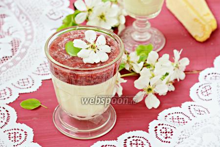 Фото рецепта Белый шоколадный крем с клубничным пюре