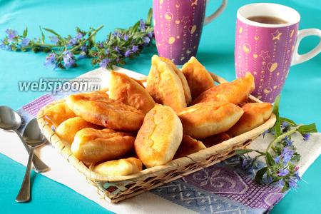 Фото рецепта Пирожки с клубникой жареные