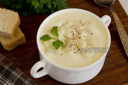 Фото рецепта Суп-пюре из цветной капусты с манкой