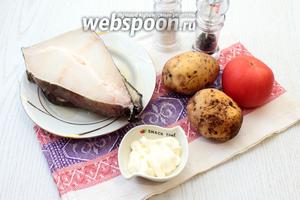 Для приготовления зубатки в фольге нам понадобятся стейки зубатки, картофель, помидор, сметана, соль и перец чёрный молотый.