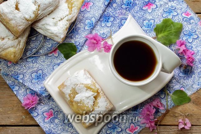 Фото Слойки с бананами и сливочной карамелью