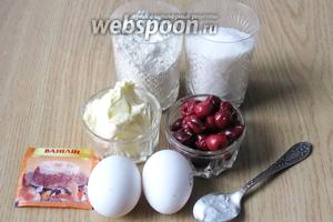 Для приготовления тёртого пирога с вишней нужно взять следующие продукты: яйца, масло сливочное, сахар, муку, соду пищевую, ванилин (ванильный сахар), вишню свежую или замороженную.