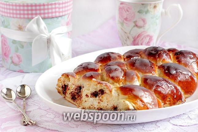 Фото Плетёнка с орехами и шоколадом