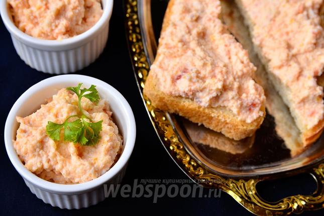 Фото Паштет с красной рыбой и осьминогами