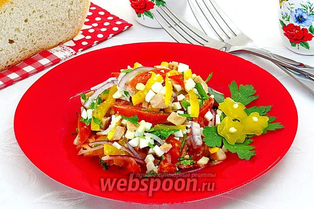 Фото Салат из печени трески с яйцами и овощами