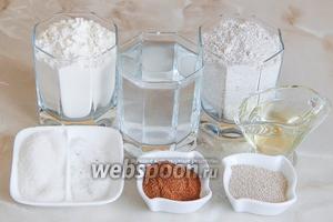 Готовить такой мраморный хлебушек мы будем из пшеничной и ржаной муки, тёплой кипячёной воды, сухих дрожжей, сахара, соли, растительного масла и ржаного солода.