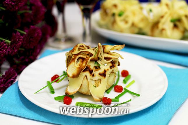 Фото Блинные мешочки с картофелем, фаршем и перцем