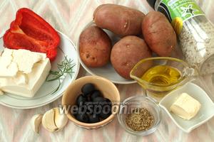 Для приготовления сковороды по-гречески нам понадобится картофель, сыр Фета, маслины, 1/2 сладкого перца, чеснок, морская соль с травами, сливочное и оливковое масло, орегано, розмарин. В идеале нужен свежий орегано, но я заменила на сухой.