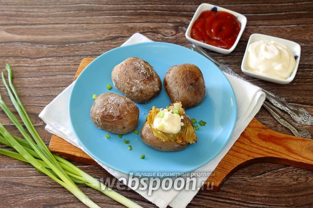 Фото Картофель запечённый на сковороде