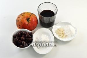 Для начинки нам понадобятся яблоки, консервированная вишня, вишнёвый сок (взять из банки от консервированной вишни), картофельный крахмал, сахар, ванильный сахар.