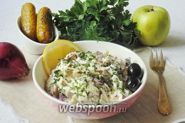 Рецепт Салат с сельдью, луком и маринованными огурцами