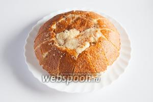Крышка у меня регулярно прилипает к миске, но её всегда можно из неё выковырять и «вмазать» на место! Хотя, можно было бы и положить перед 5 шагом плёнку в миску, но я об этом вспоминаю крайне редко. Всё, теперь можно заниматься декором.
