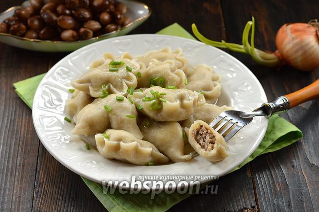 Фото Вареники с курицей и фасолью