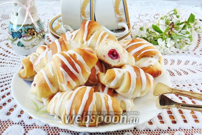 Фото Рогалики с вишней