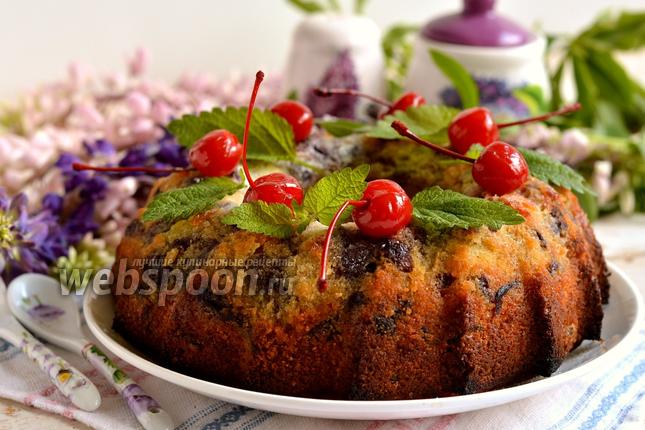 Фото Масляный кекс с консервированной вишней
