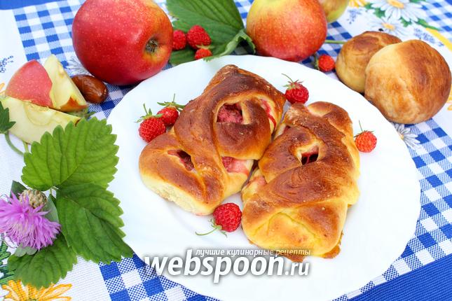 Фото Плетёнки с клубникой