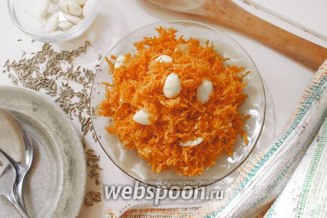 Фото Морковный салат с миндалём