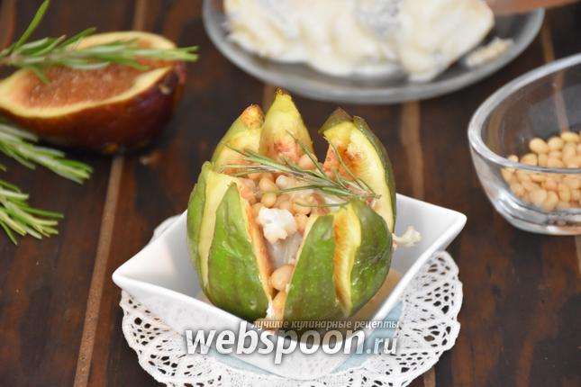 Фото Инжир, запечённый с сыром Горгонзола и кедровыми орехами