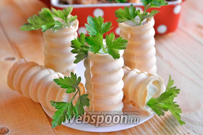 Фото Сырная закуска с курицей и зеленью