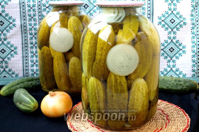 Фото Огурцы маринованные с луком