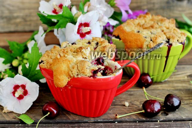 Фото Кексы с голубикой в чашках