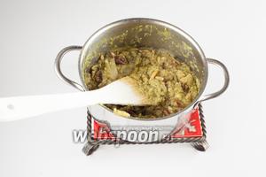 Фенхелевый соус солится и перчится по вкусу. Думаете, готово, и можно поливать им пасту да есть? Ну, да, в принципе, уже можно, ежели ты — дикий варвар-турист, которому лишь бы побыстрее. Но не таковы сицилианцы! Они любят мееедленно, но чтобы достичь высшего кайфа! Так что — духовку на разогрев! Где-то до 180°С.