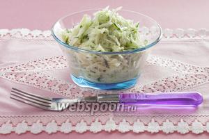 Салат из капусты и огурцов
