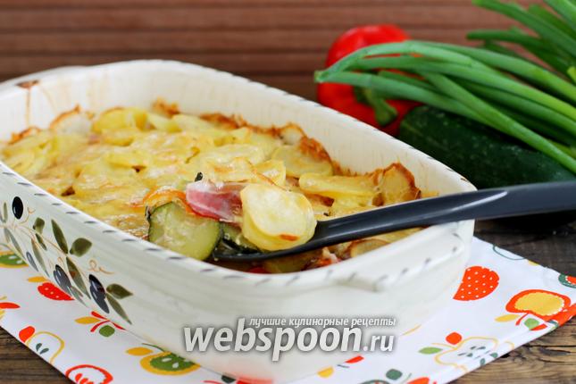 Фото Картофель с беконом и кабачками