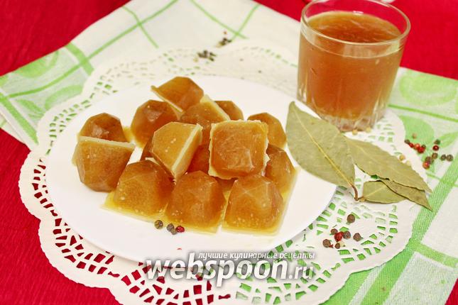 Фото Коричневый мясной бульон
