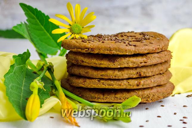 Фото Ржаные лепёшки с вялеными помидорами