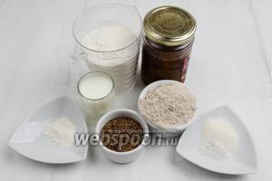 Чтобы приготовить лепёшки, нужно взять муку ржаную и пшеничную, соль, сахар, разрыхлитель, молоко, чеснок, помидоры вяленые, масло оливковое (я брала масло, в котором хранились помидоры), масло для помазки лепёшек и семена льна для присыпки.