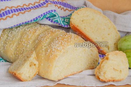 Фото рецепта Кабачковый хлеб с чесноком и кунжутом