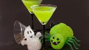 Фото рецепта Огуречный коктейль на Хэллоуин «Тоска зелёная»