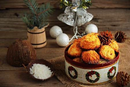 Фото рецепта Кокосовое печенье с вишней