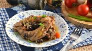 Фото рецепта Рагу из кролика с оливками и черносливом