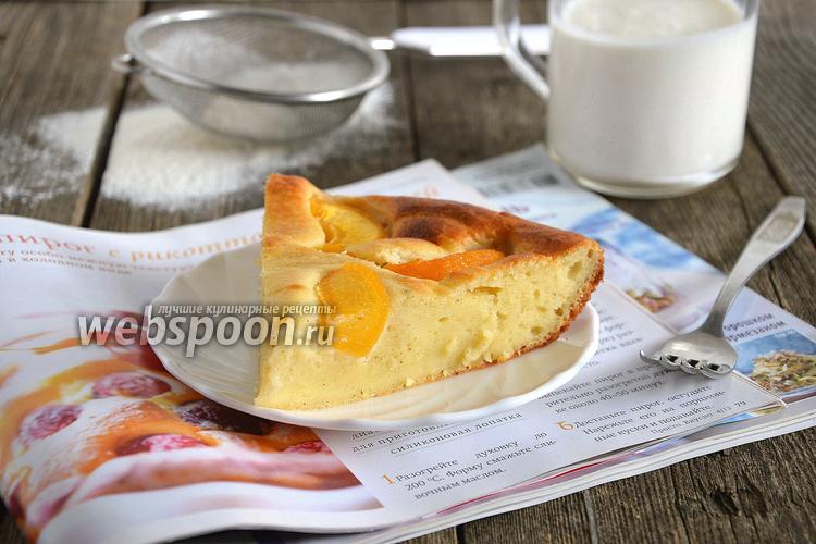 Фото Мягкий пирог с рикоттой и персиками