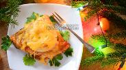 Фото рецепта Куриное бедро запечённое с ананасами под сырной корочкой