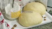 Фото рецепта Сладкое дрожжевое тесто на гусиных яйцах (в хлебопечке)