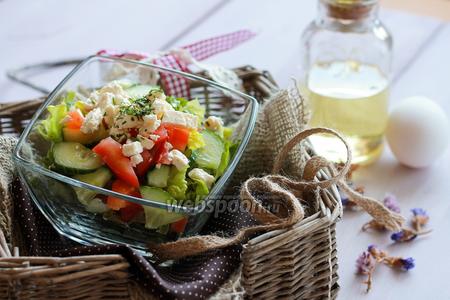 Фото рецепта Салат «Летний» с козьим сыром