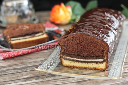 Фото рецепта Шоколадный кекс с печеньем