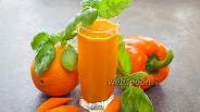 Фото рецепта Морковно-апельсиновый сок с паприкой и базиликом